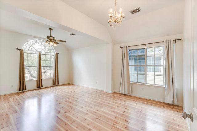 1901 Springwater DR, Round Rock, TX 78681