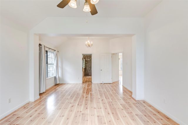 1901 Springwater DR, Round Rock, TX 78681