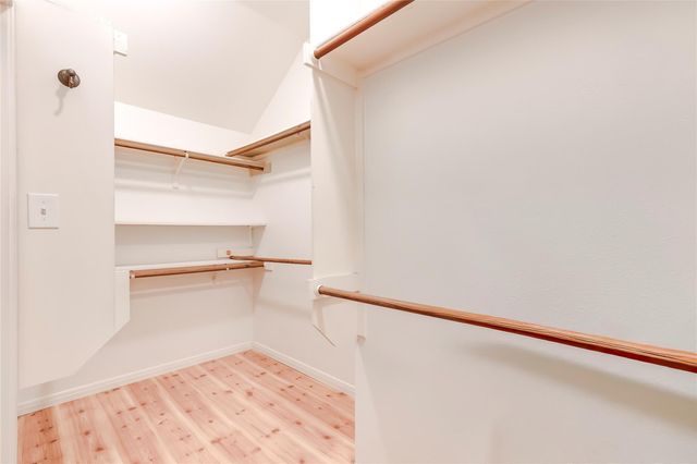 1901 Springwater DR, Round Rock, TX 78681