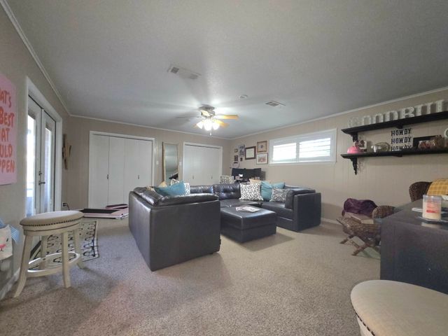 901 Hillandale Street, Mexia, TX 76667