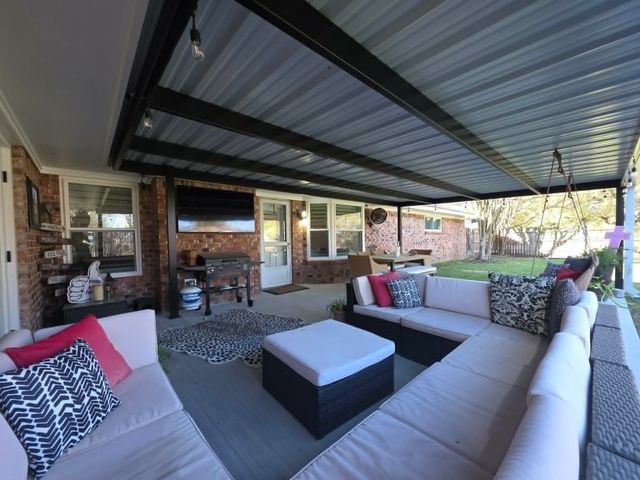 901 Hillandale Street, Mexia, TX 76667