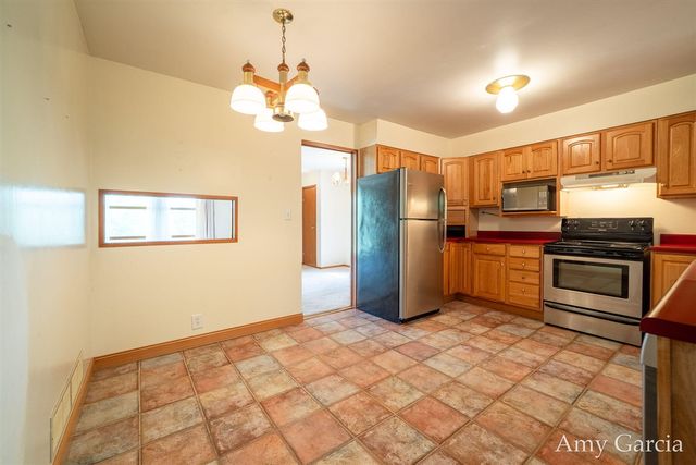 3530 11 Mile Road, Rockford, MI 49341