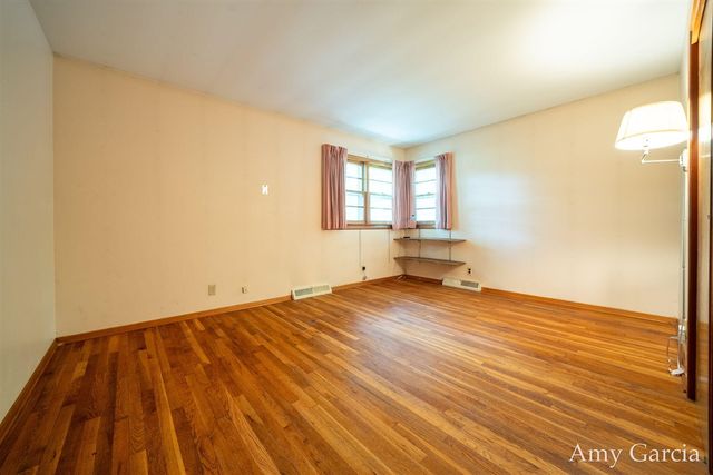 3530 11 Mile Road, Rockford, MI 49341