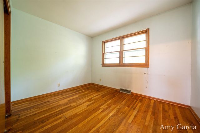 3530 11 Mile Road, Rockford, MI 49341