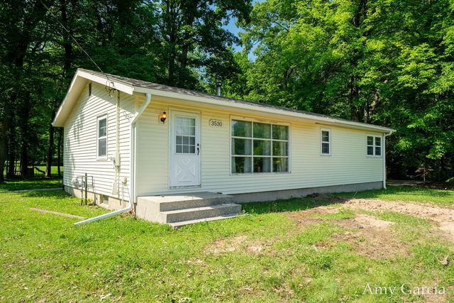 3530 11 Mile Road, Rockford, MI 49341