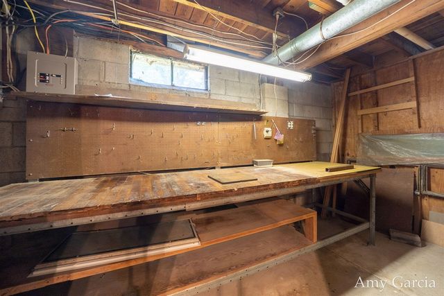 3530 11 Mile Road, Rockford, MI 49341
