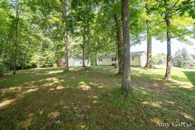 3530 11 Mile Road, Rockford, MI 49341