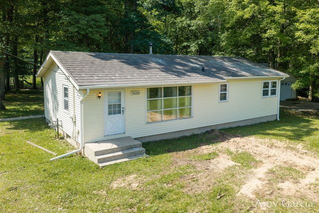 3530 11 Mile Road, Rockford, MI 49341