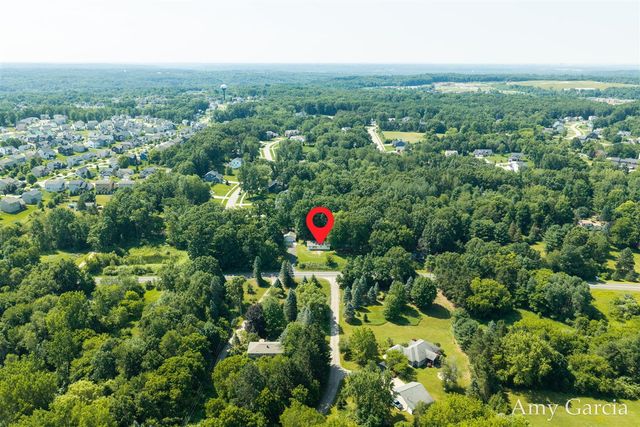 3530 11 Mile Road, Rockford, MI 49341