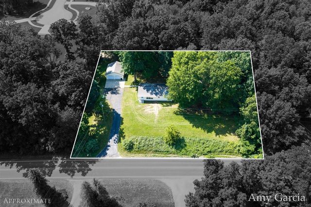 3530 11 Mile Road, Rockford, MI 49341