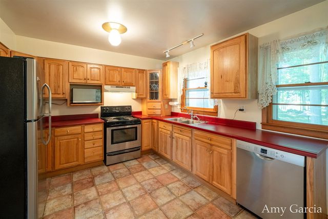 3530 11 Mile Road, Rockford, MI 49341