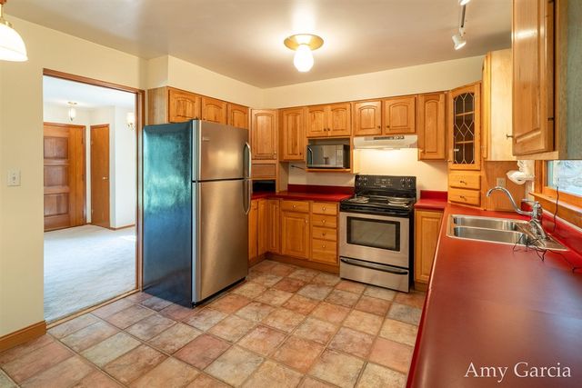 3530 11 Mile Road, Rockford, MI 49341