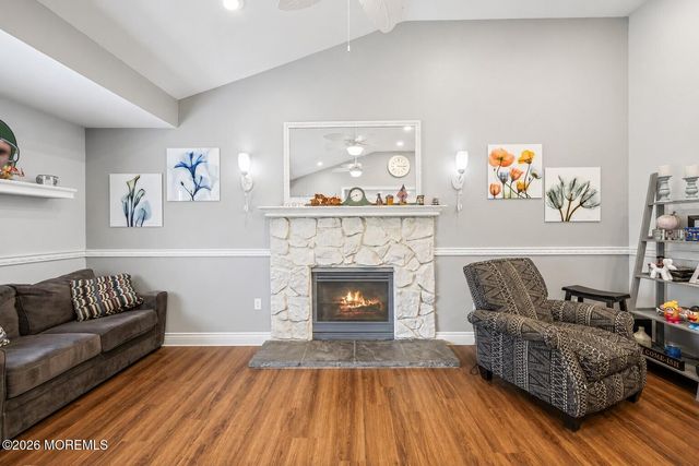30 Kentucky Drive, Hazlet, NJ 07730