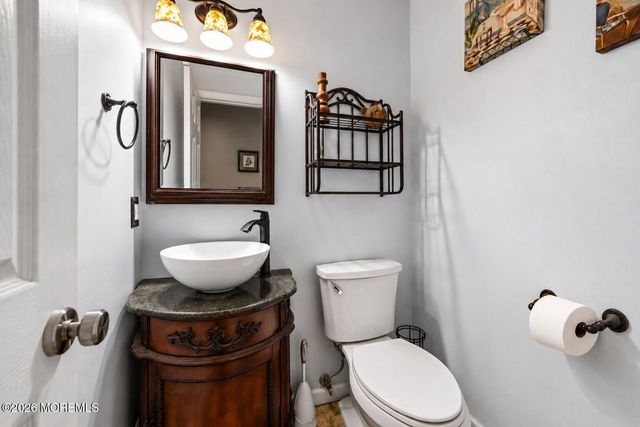 30 Kentucky Drive, Hazlet, NJ 07730