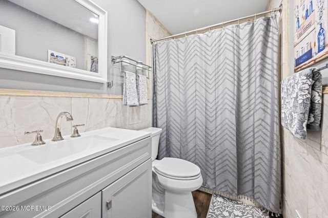 30 Kentucky Drive, Hazlet, NJ 07730