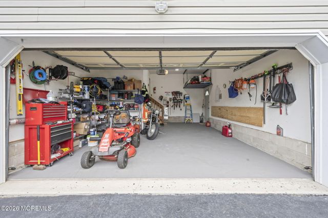30 Kentucky Drive, Hazlet, NJ 07730