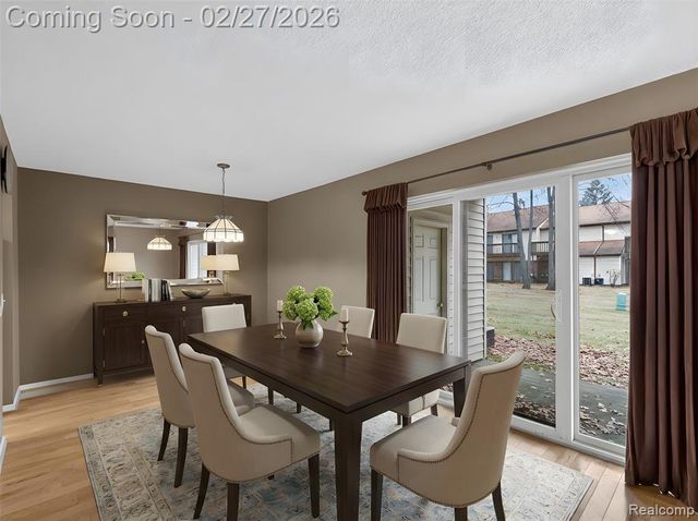 35652 Castlewood Court, Westland, MI 48185