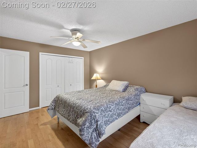 35652 Castlewood Court, Westland, MI 48185