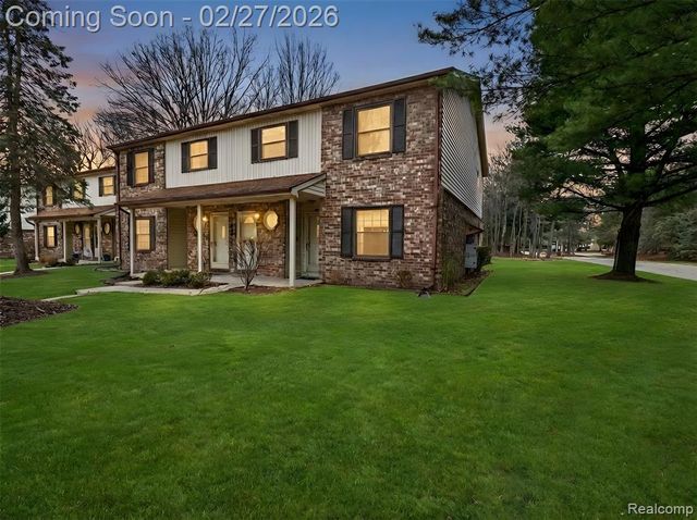 35652 Castlewood Court, Westland, MI 48185