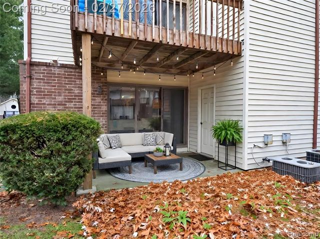 35652 Castlewood Court, Westland, MI 48185