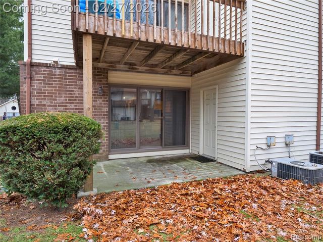 35652 Castlewood Court, Westland, MI 48185