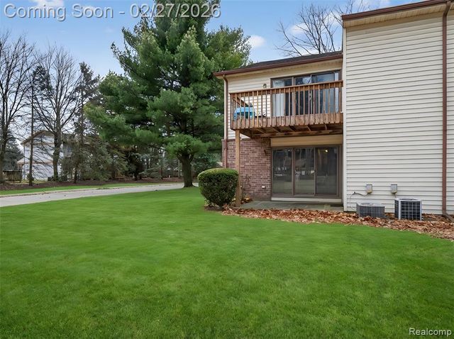 35652 Castlewood Court, Westland, MI 48185