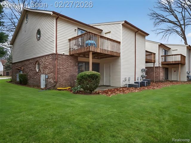 35652 Castlewood Court, Westland, MI 48185