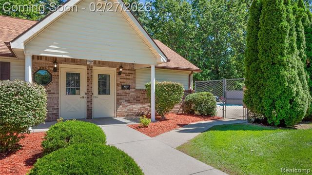35652 Castlewood Court, Westland, MI 48185