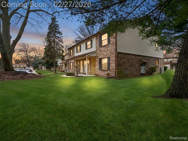 35652 Castlewood Court, Westland, MI 48185