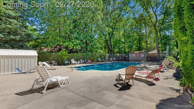 35652 Castlewood Court, Westland, MI 48185