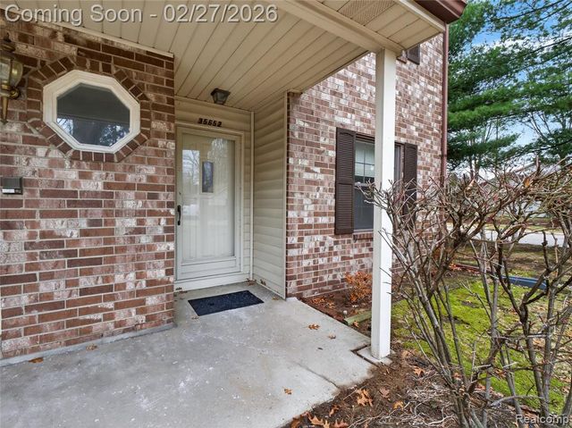 35652 Castlewood Court, Westland, MI 48185