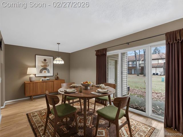 35652 Castlewood Court, Westland, MI 48185