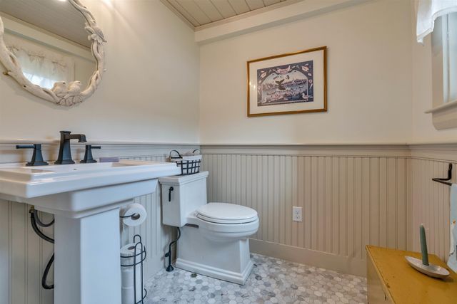 151 Dover Point Road, Dover, NH 03820
