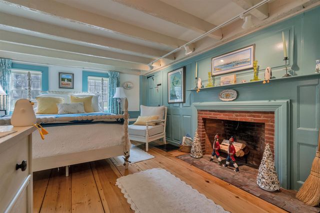 151 Dover Point Road, Dover, NH 03820