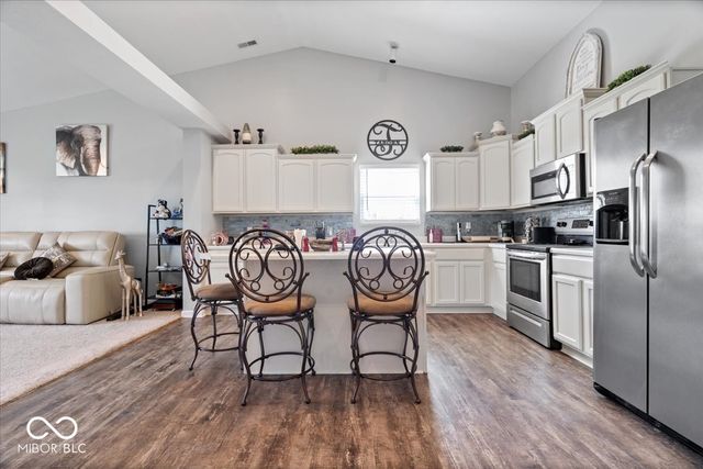 1933 Jessica Court, Indianapolis, IN 46239