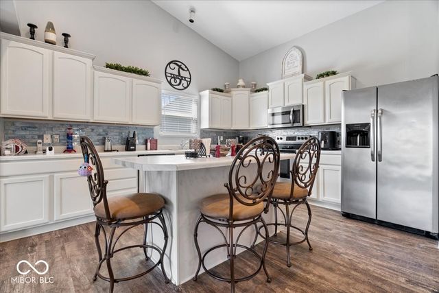 1933 Jessica Court, Indianapolis, IN 46239