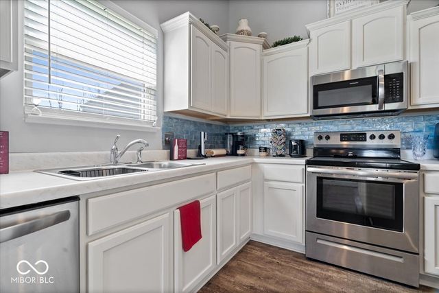 1933 Jessica Court, Indianapolis, IN 46239