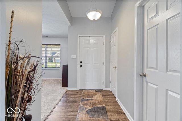 1933 Jessica Court, Indianapolis, IN 46239