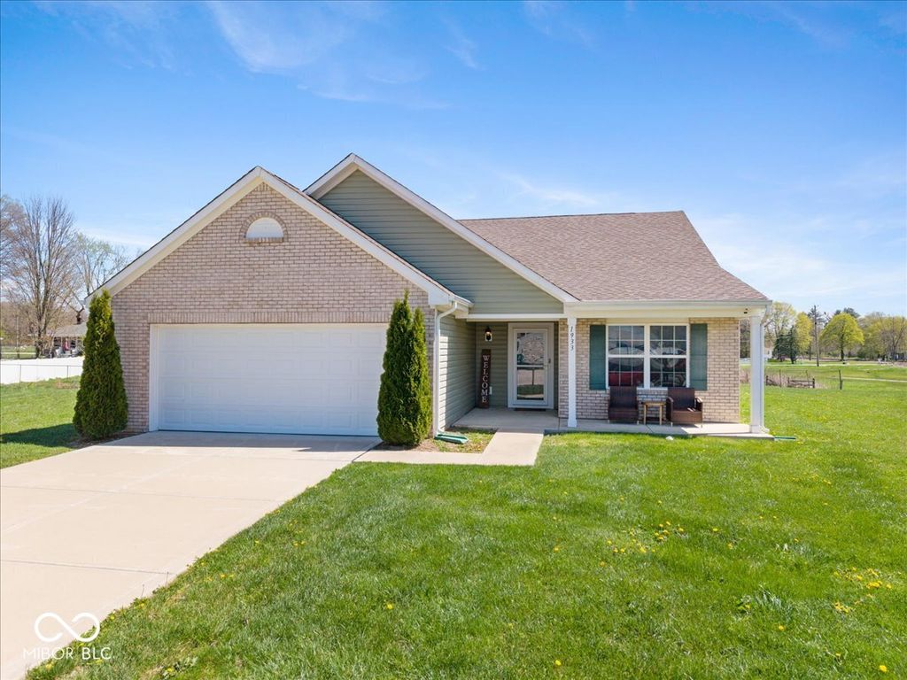 1933 Jessica Court, Indianapolis, IN 46239