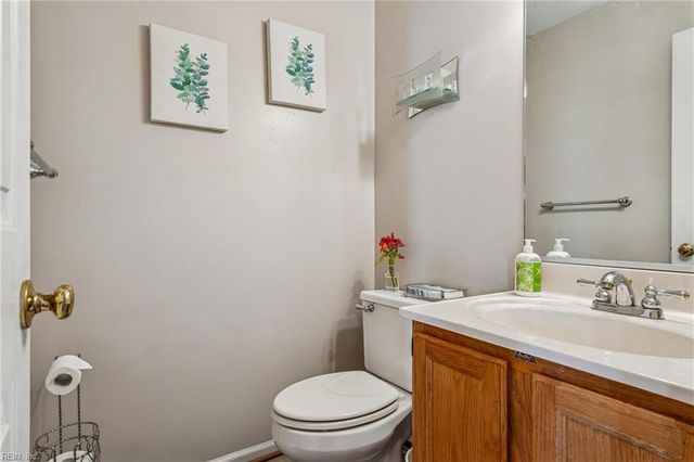 15 Woodsman RD, Hampton, VA 23666