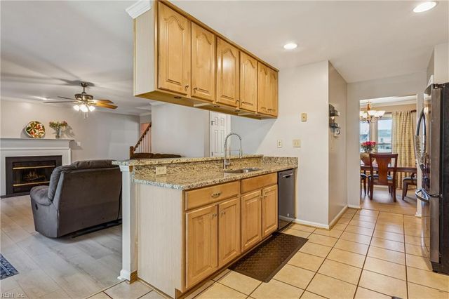 15 Woodsman RD, Hampton, VA 23666