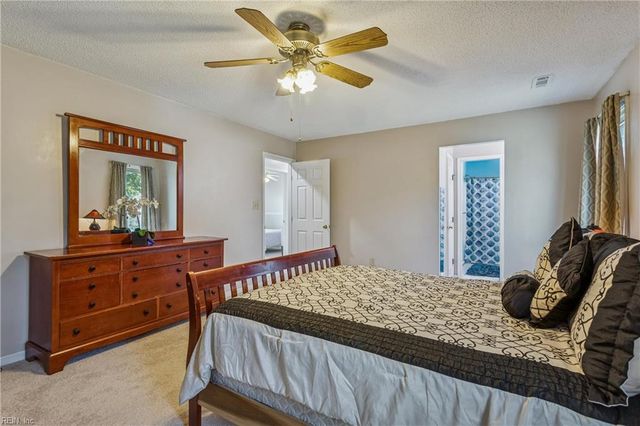 15 Woodsman RD, Hampton, VA 23666