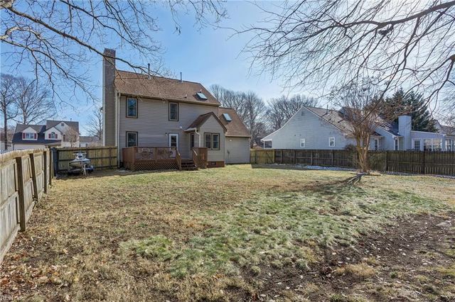 15 Woodsman RD, Hampton, VA 23666