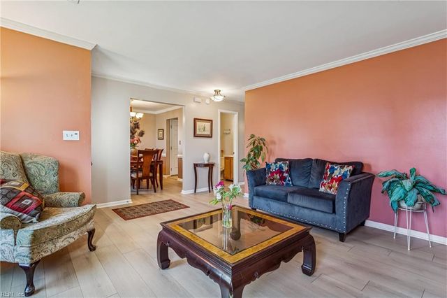 15 Woodsman RD, Hampton, VA 23666