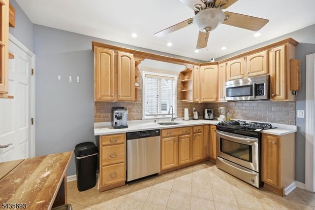 13 George St 2X, Fair Lawn Boro, NJ 07410