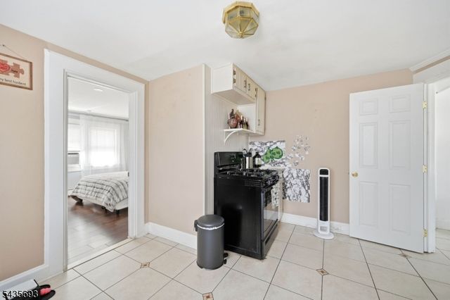 13 George St 2X, Fair Lawn Boro, NJ 07410