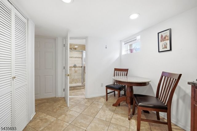 13 George St 2X, Fair Lawn Boro, NJ 07410