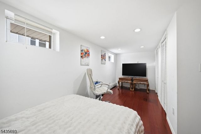13 George St 2X, Fair Lawn Boro, NJ 07410