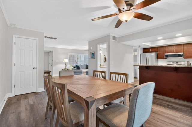 6660 CAPE HATTERAS WAY NE 2, St Petersburg, FL 33702