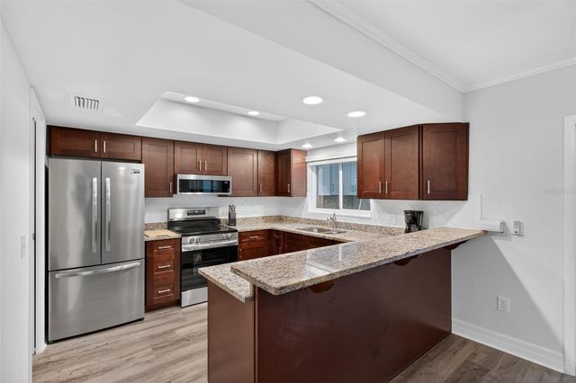 6660 CAPE HATTERAS WAY NE 2, St Petersburg, FL 33702